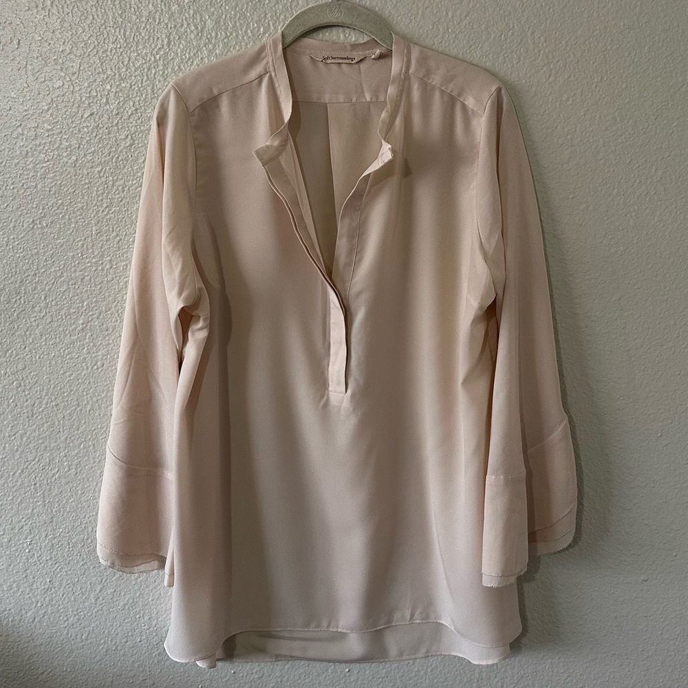 Soft Surroundings |  Chic Neutral Cream Blouse Flutter Sleeve Size Petite Large